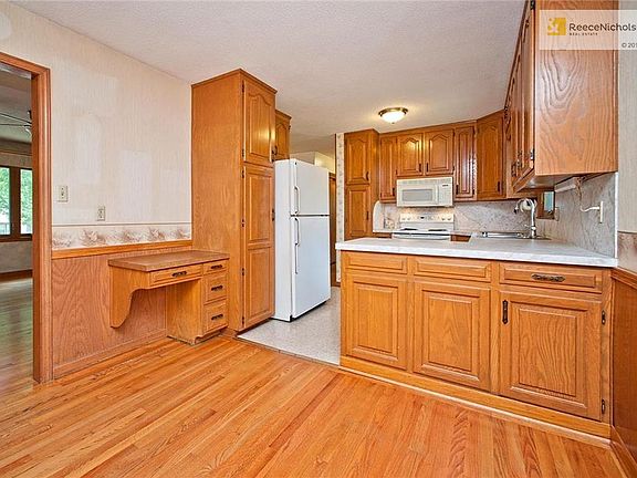 5th image of 8206 E 79th Ter