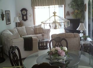 239 Rodeo Dr, Grayslake, IL 60030