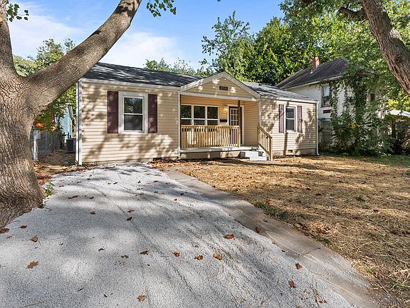 4th image of 2036 N Pickwick Avenue