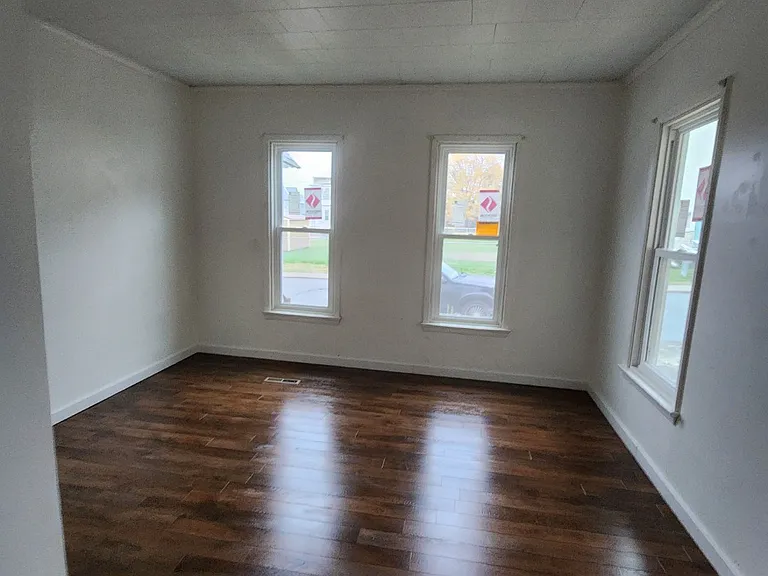 8 Vrooman Ave #1 — Photo 4