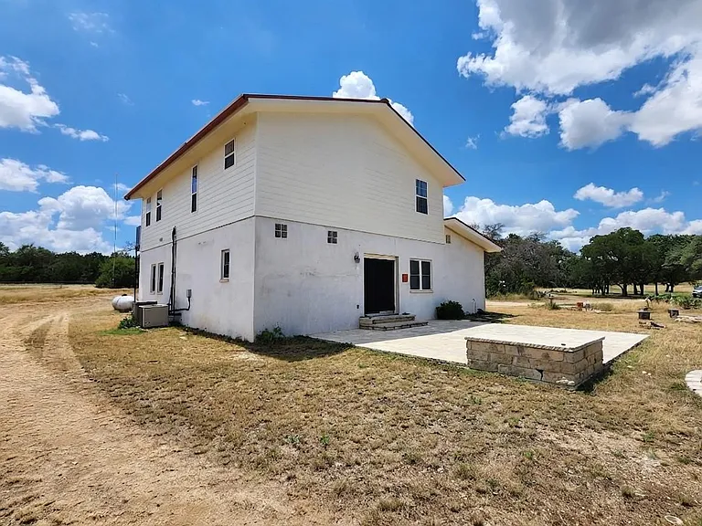 500 Spring Creek Rd — Photo 5