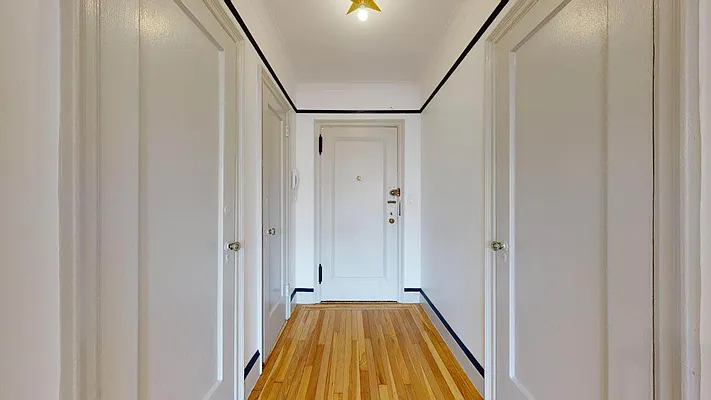 Rented by Bond New York | media 25