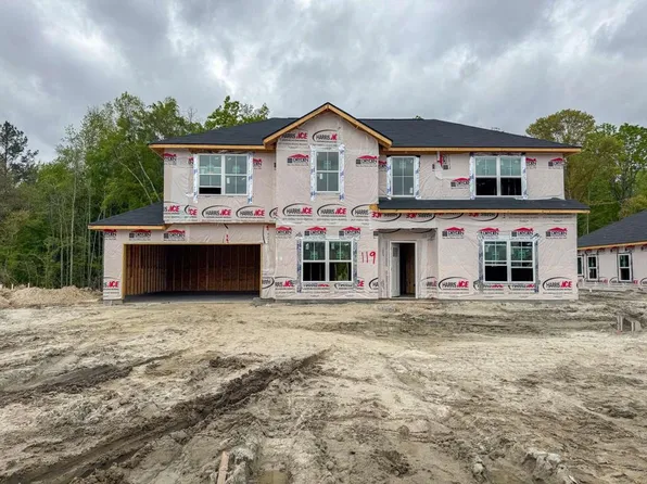 135 Legacy Ln, Hinesville, GA 31313