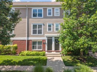 269 1st St NW, Carmel, IN 46032