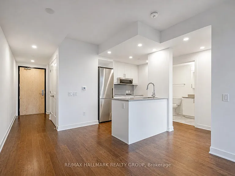 340 Queen St #1502 — Photo 3