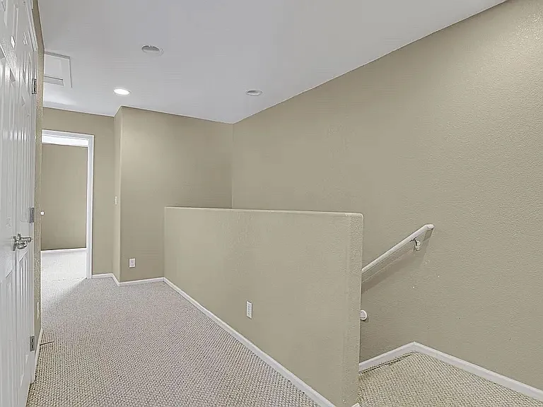 19030 E 58th Ave — Photo 14
