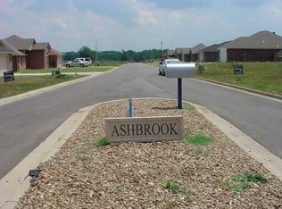 127 Ashford Dr, Russellville, AR 72802