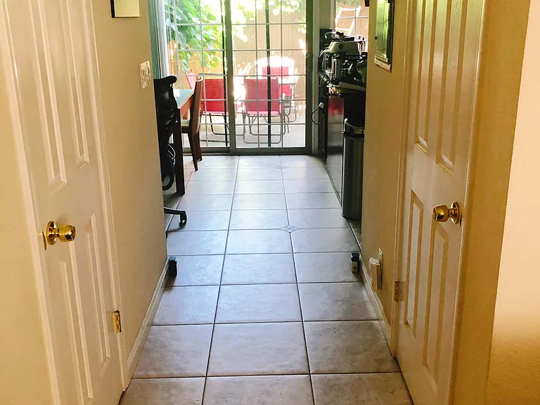2352 Bear Valley Ln — Photo 8