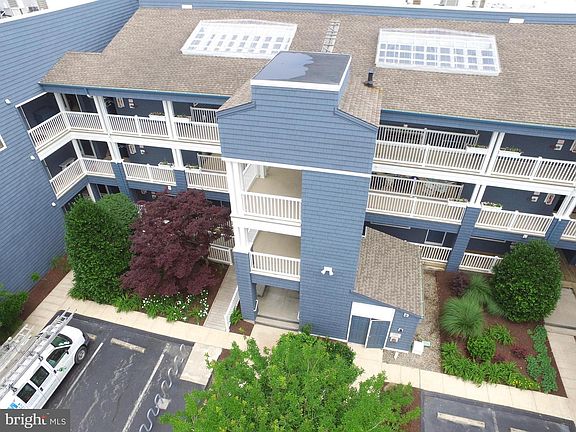 3rd image of 1 Saint Louis St APT 104