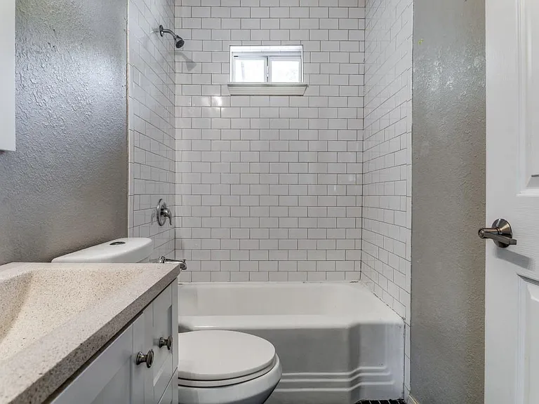 1136 Garland Ave — Photo 7