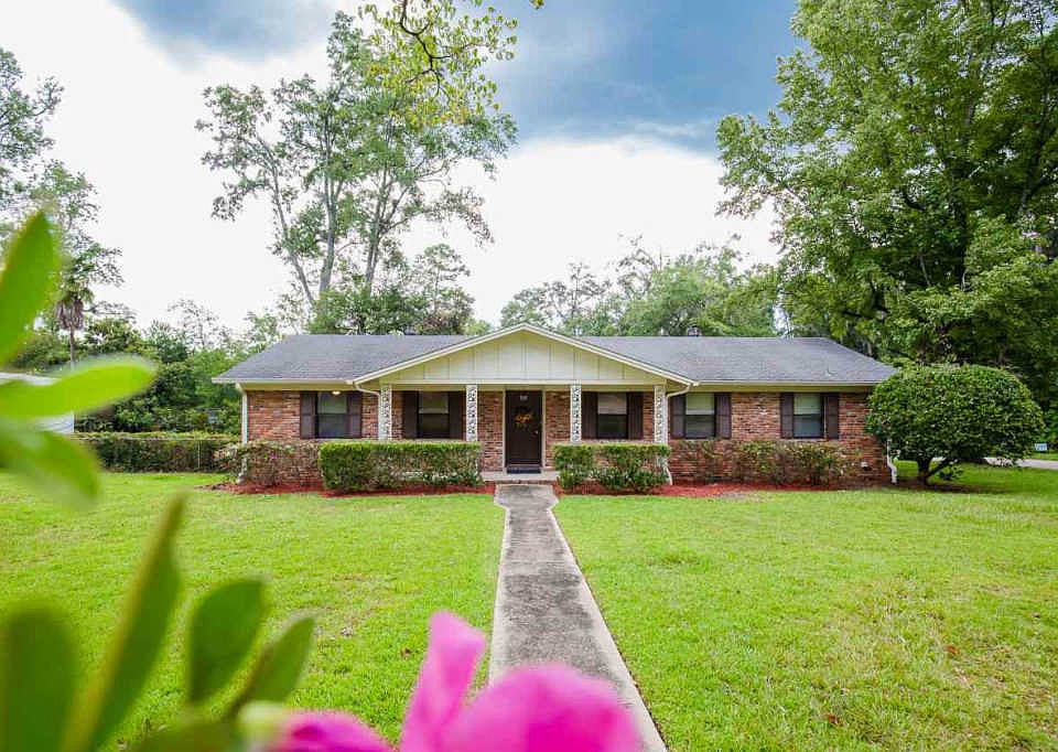 1st image of 2805 Vann Cir