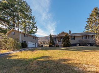 79 Winslow Rd, Waynesville, NC 28786