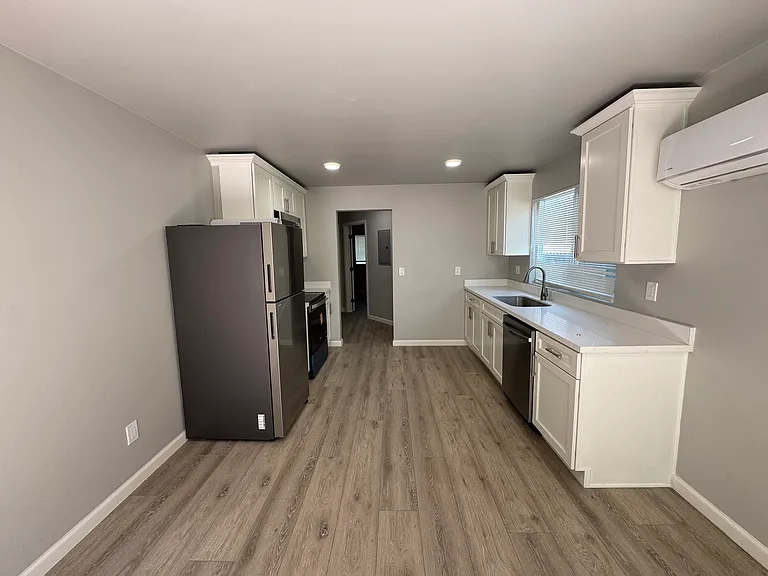 704 Fulton St #8 — Photo 4
