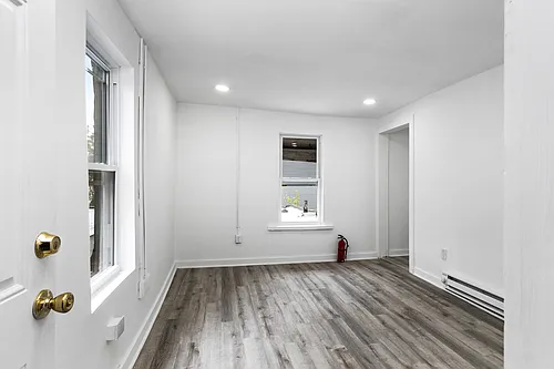 2612 W Girard Ave Photo 1