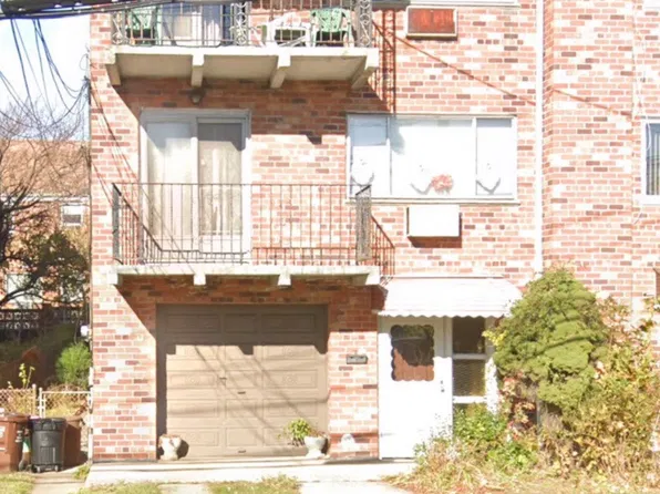 7409 58th Ave Floor 2, Middle Village, NY 11379