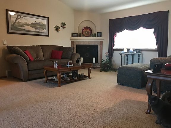 4th image of 7273 Castlewood Dr