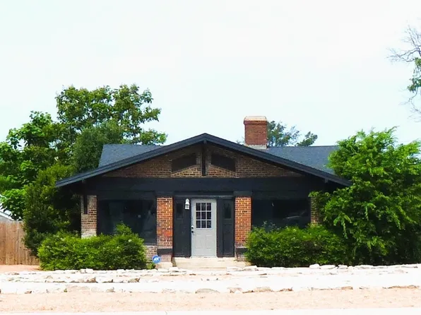 617 N Bridge St, Brady, TX 76825