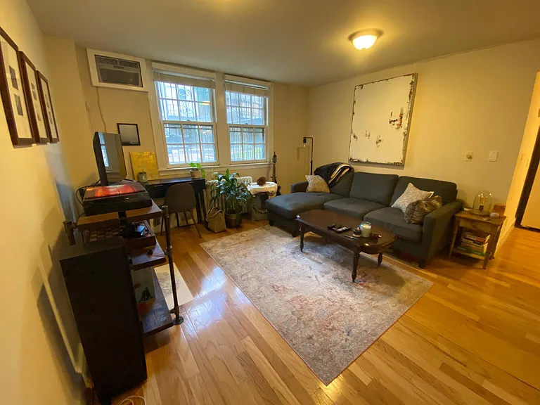 2032 Belmont Rd NW — Photo 13
