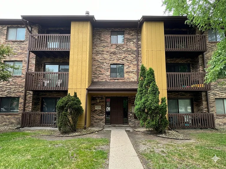 1259 Cunningham Dr #1E — Photo 1