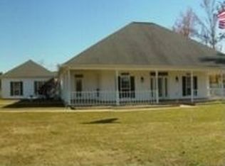 1722 Wolfe Rd, Columbus, MS 39705