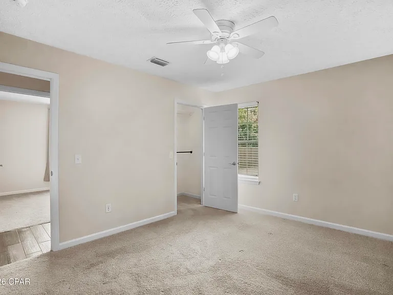 1815 Foster Ave — Photo 20