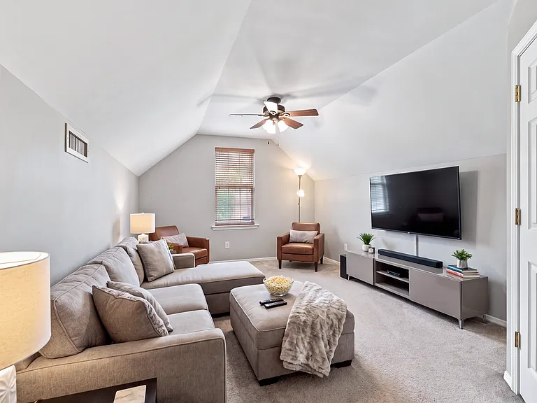 406 Treybrooke Dr — Photo 6