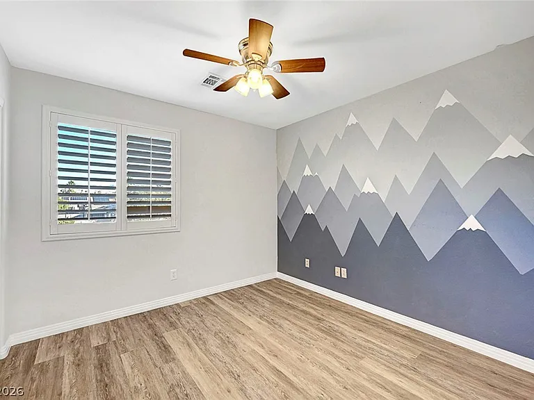 514 Eresma St — Photo 11