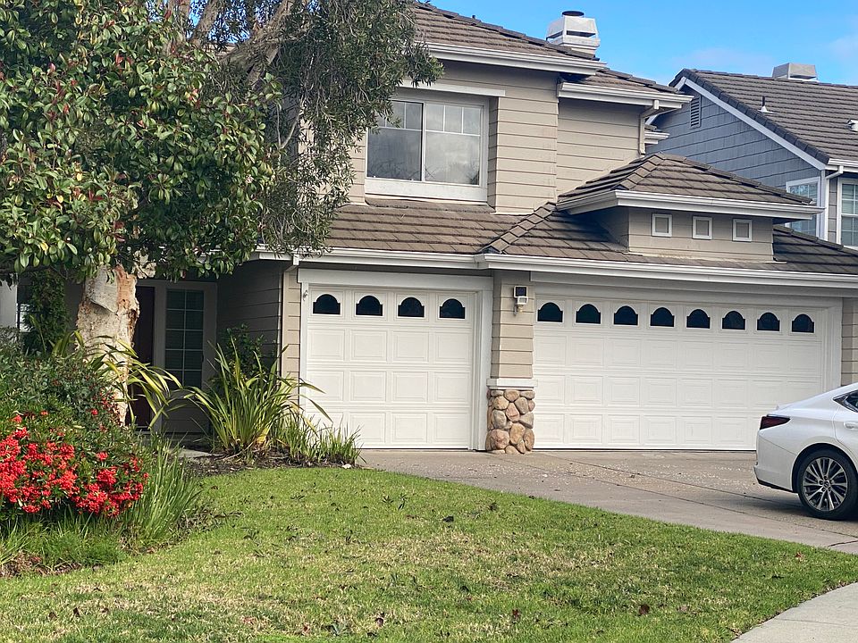 1st image of 323 Montserrat Dr