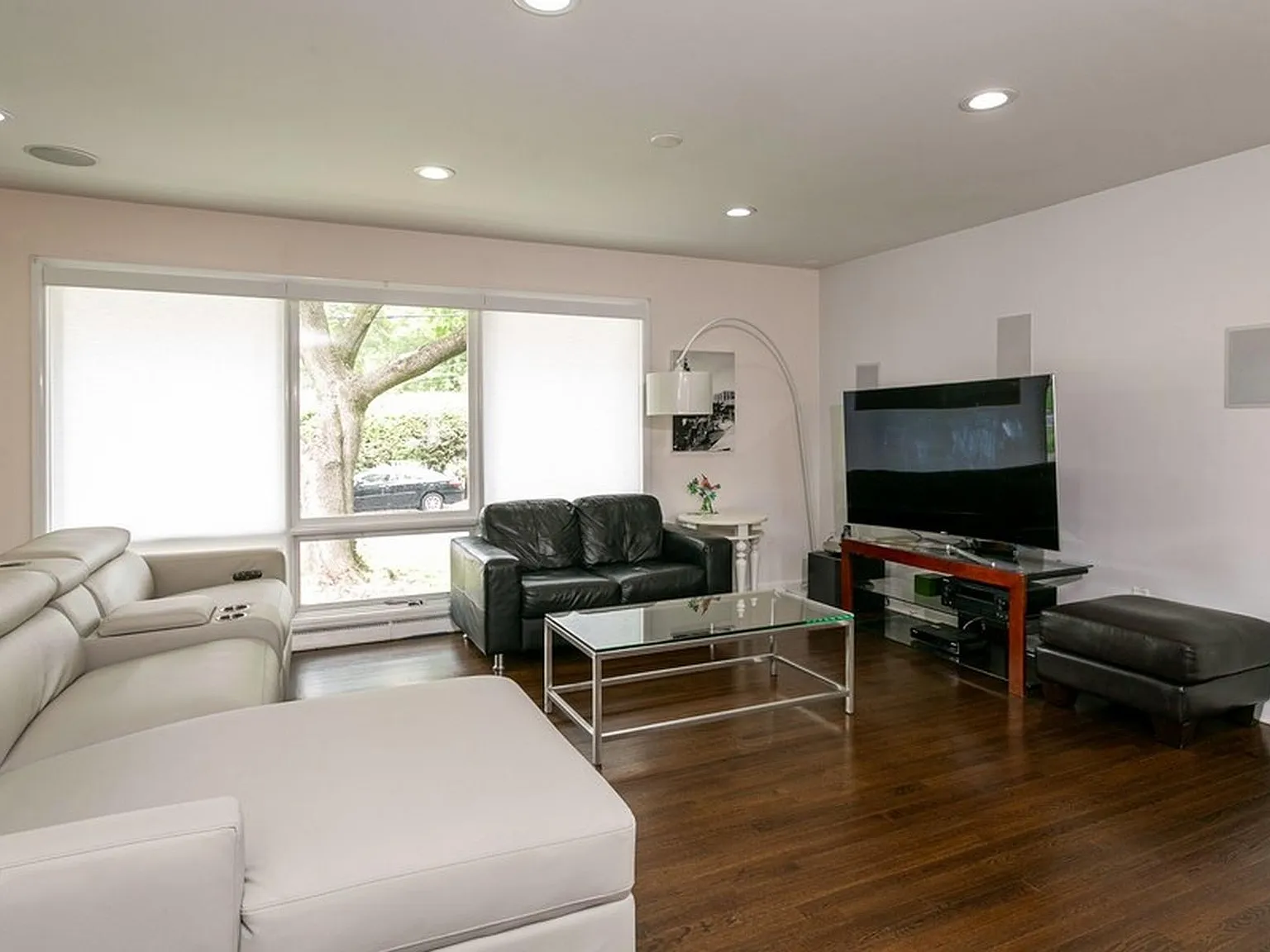 5 bed, 2435 sqft, $7,250 — Photo 3