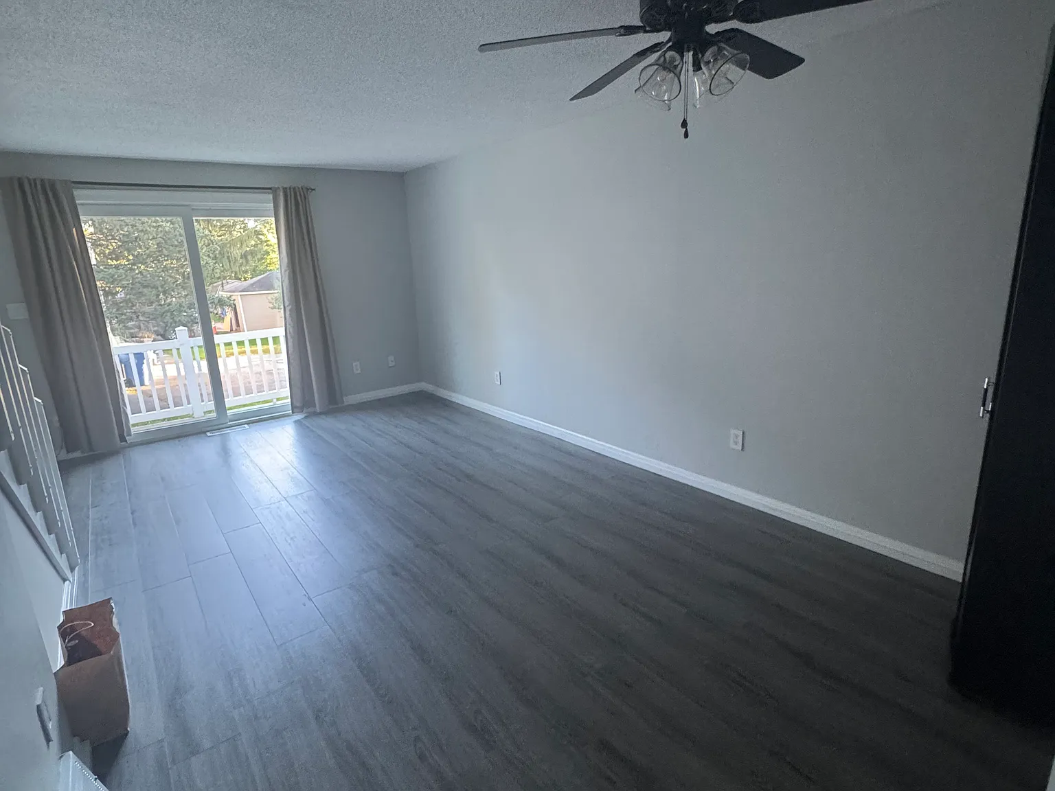 2 bed, 1.5 bath, 1008 sqft, $1,900 — Photo 3