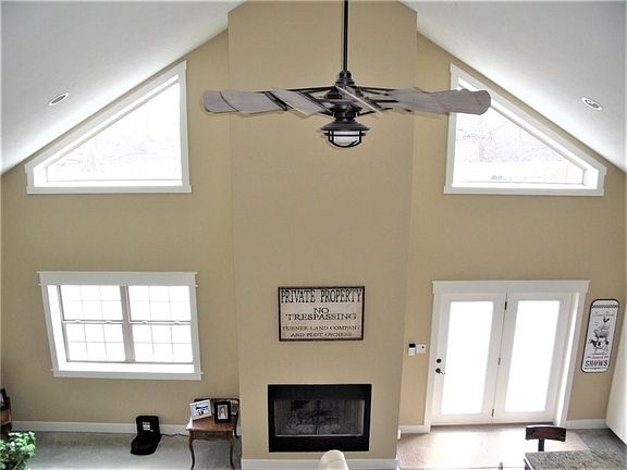 4th image of 320 N County Road 550 W
