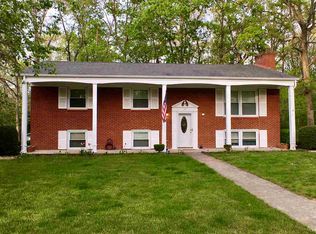 28 Flint Mountain Dr, Stuarts Draft, VA 24477