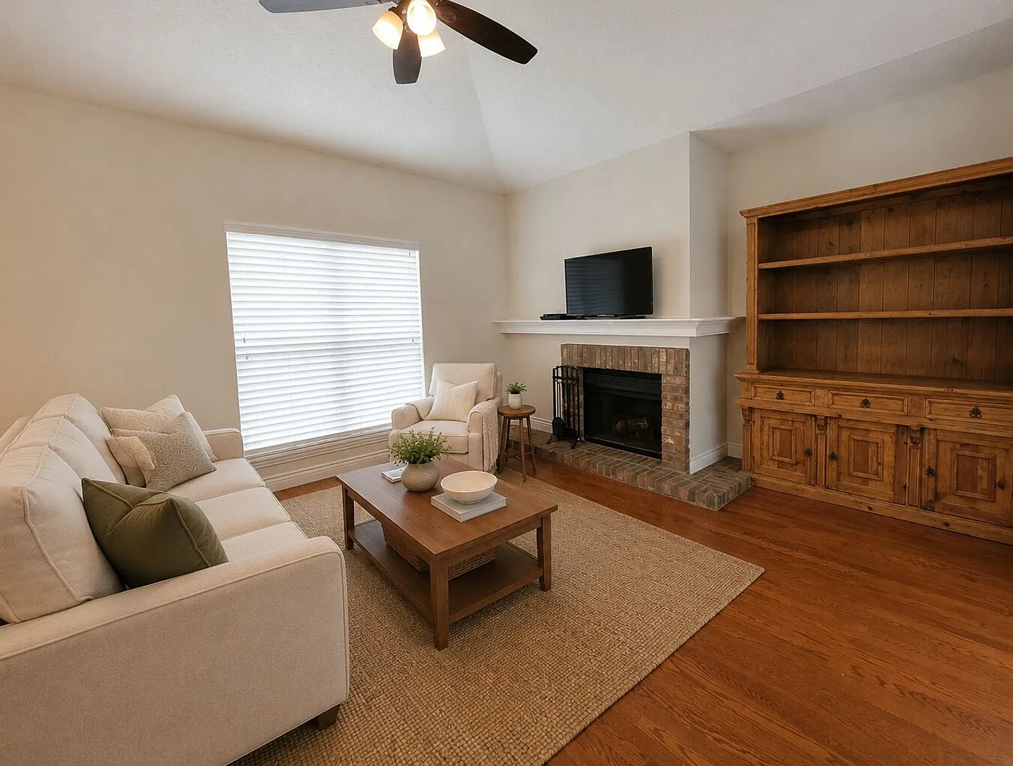 AB 5102 80th Street (Timber Ridge) — Photo 2