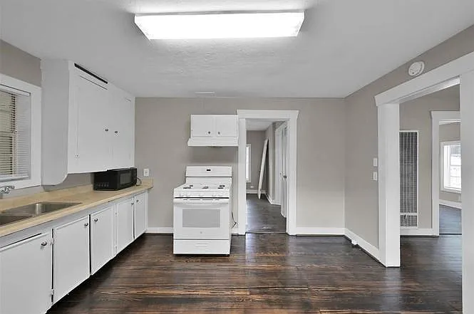 4208 Delhi St — Photo 18