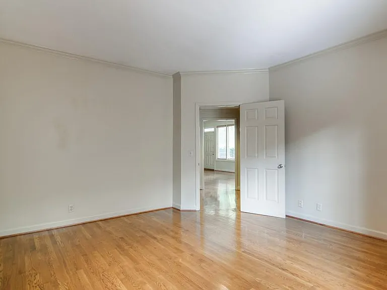 2110 Portland Ave #104 — Photo 18