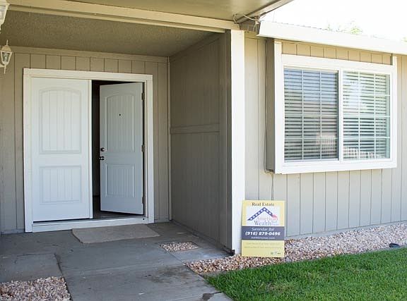 3rd image of 8743 Pacific Hills Way