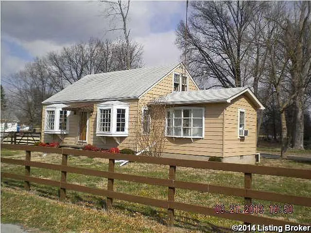 4709 Railroad Ave photo 1