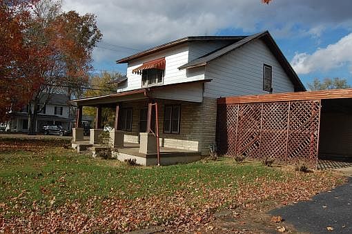 2nd image of 276 Montgomery St