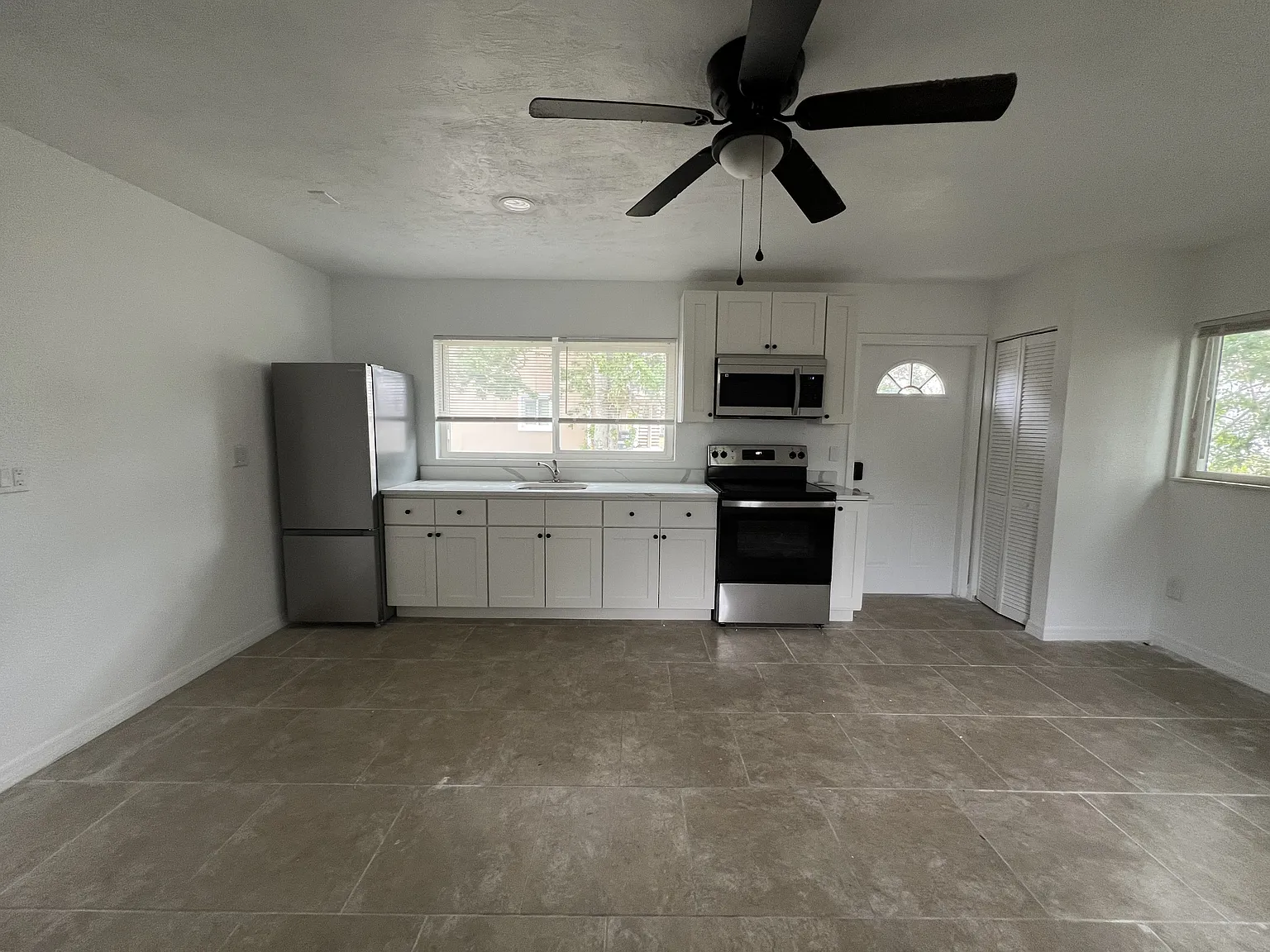 2290 South Palmetto Avenue - S1 — Photo 4