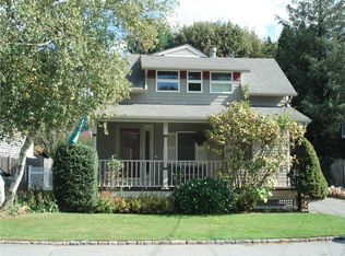 53 Turner Ave, Cranston, RI 02920