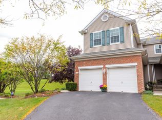 818 Round Top Cir, Allentown, PA 18104