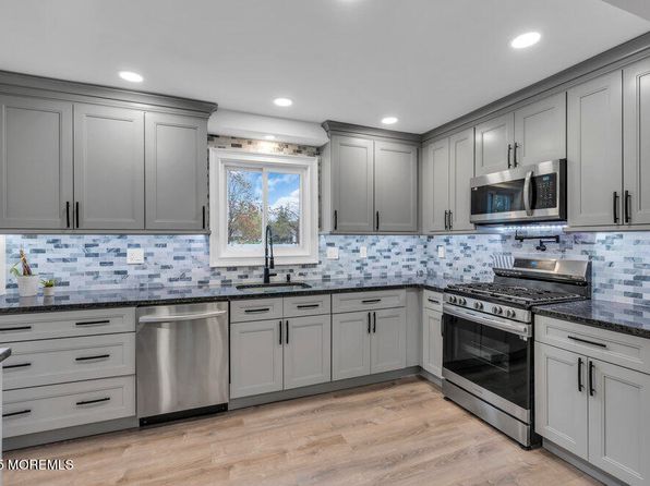 51 Sandburg Drive, Marlboro, NJ 07746
