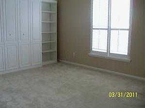 3rd image of 9342 Middlebury Glen Ct