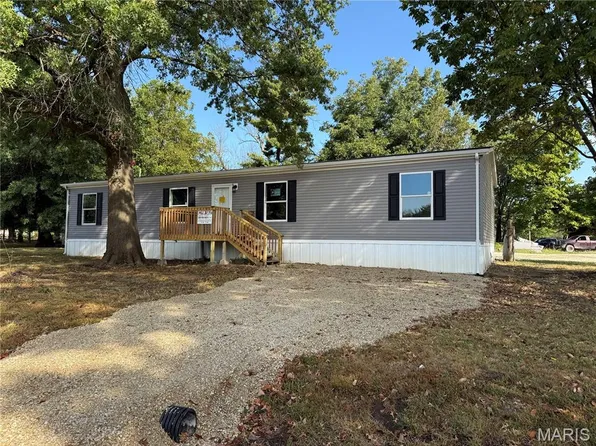 209 E Cedar St, Bellflower, MO 63333