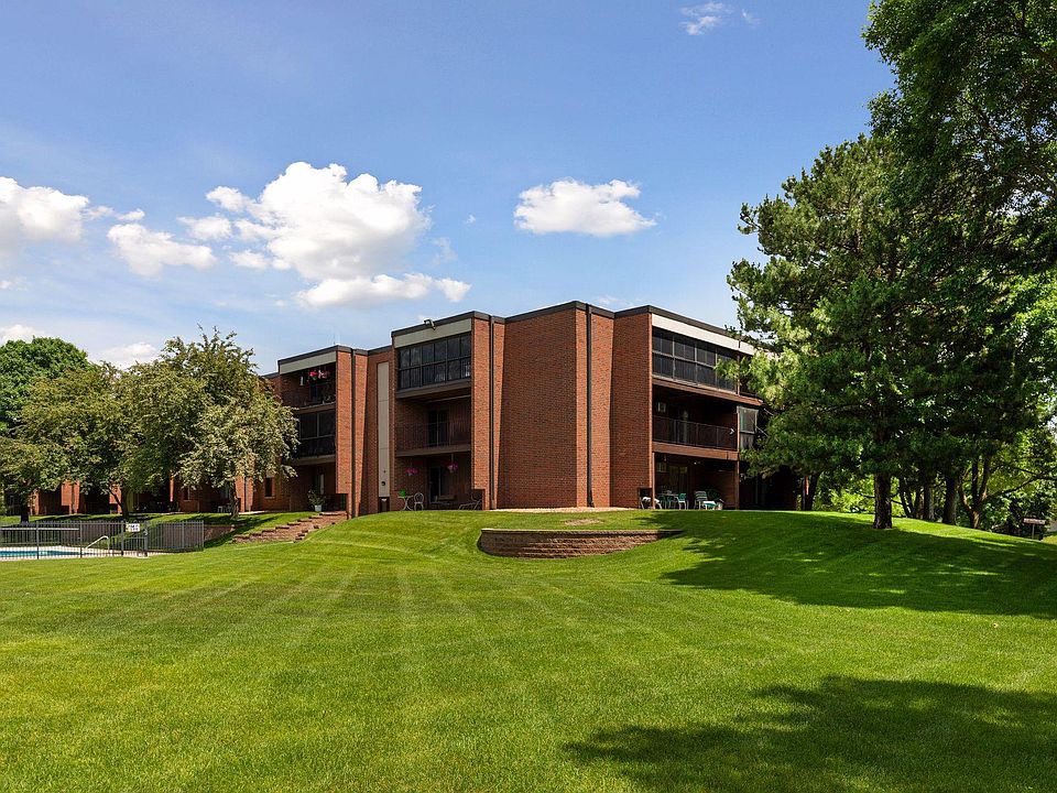 1st image of 1800 Riverwood Dr APT 219