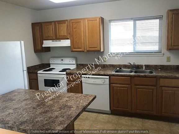 4th image of 2845 Lexington Ln #A