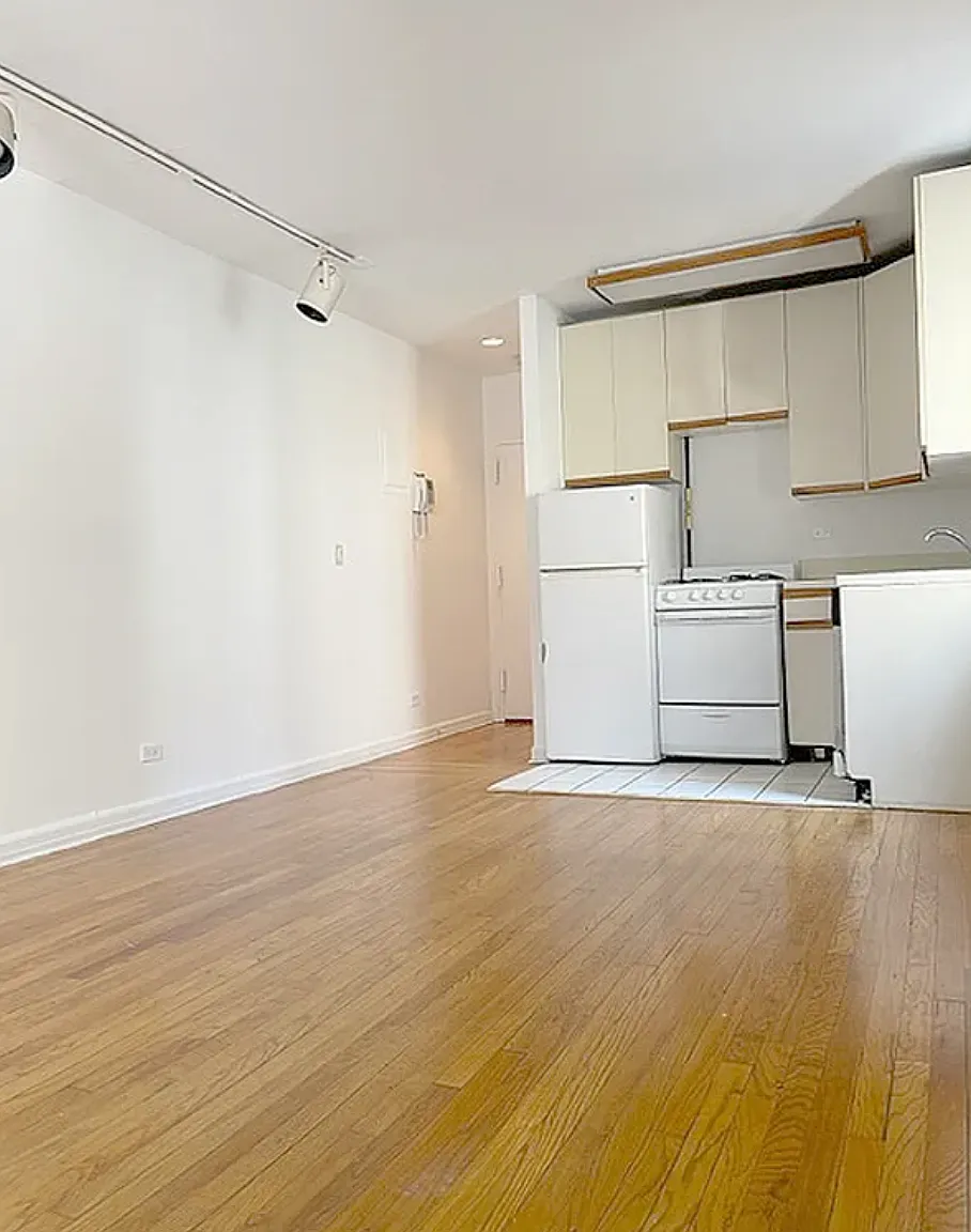 313 West 57th Street — Photo 3