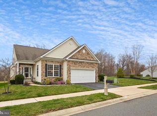 24 Vaughn Ln, Newark, DE 19702
