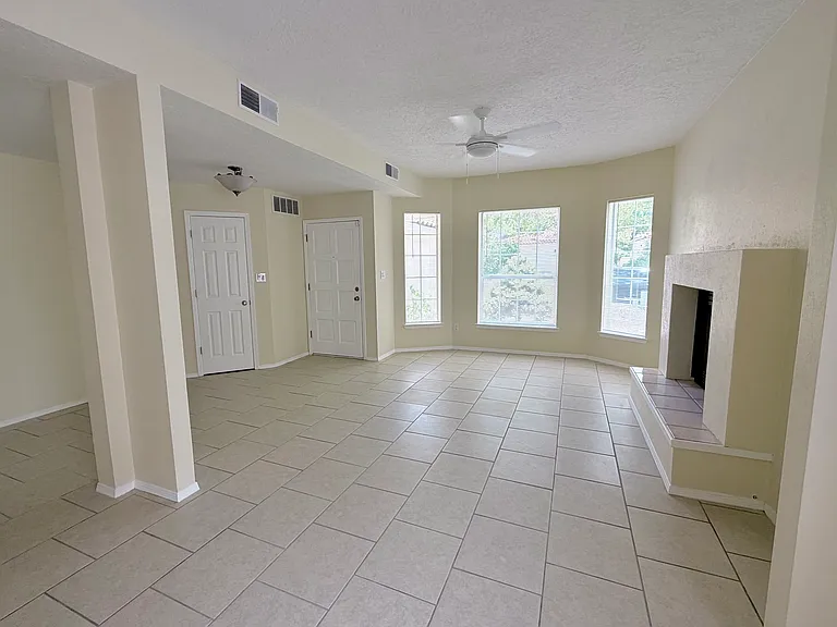 6125 Rosetree Pl NE — Photo 6