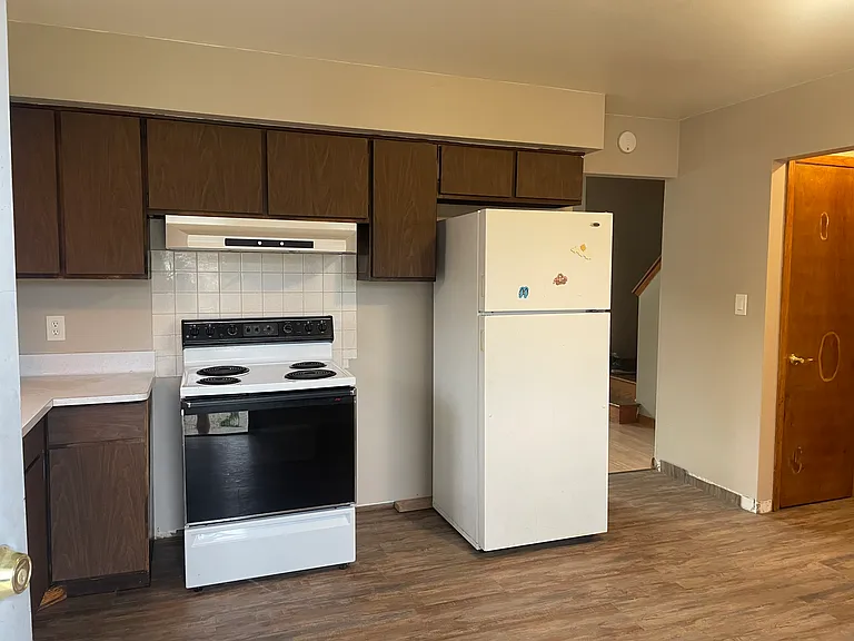 3703 Princess Pl — Photo 4